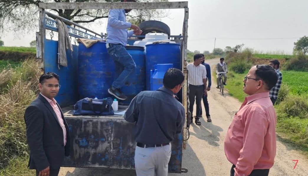 विभिन्न डेयरियों व प्रतिष्ठानों की जांच, रिपोर्ट के आधार पर होगी कार्रवाई