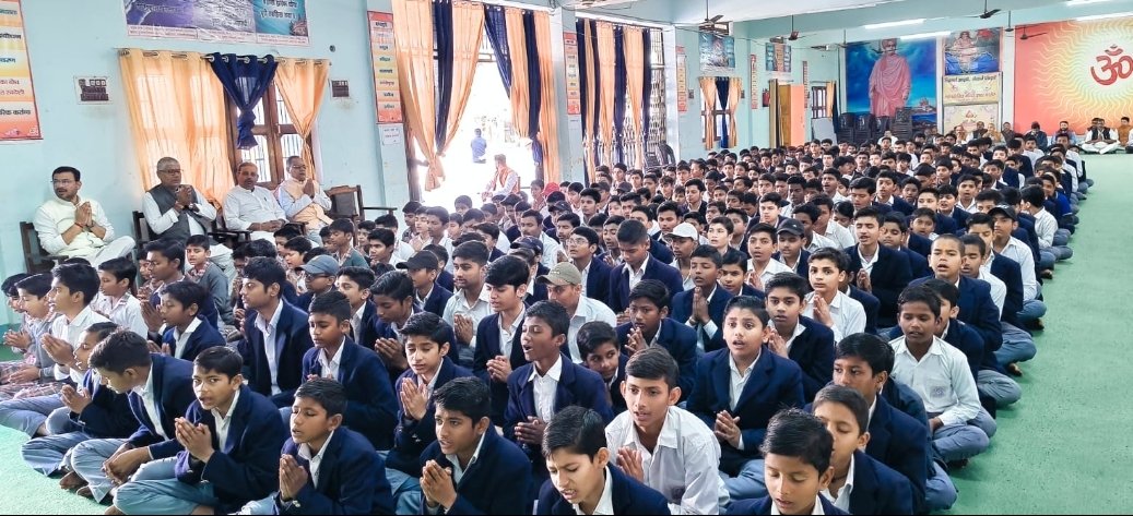 _सरस्वती विद्या मंदिर इंटर कॉलेज बांदा में विदाई समारोह का आयोजन_*