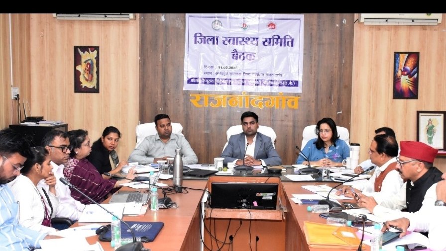 कार्य में लापरवाही बरतने वाले चिकित्सकों, अधिकारियों एवं कर्मचारियों पर कार्रवाई करने के दिए निर्देश*