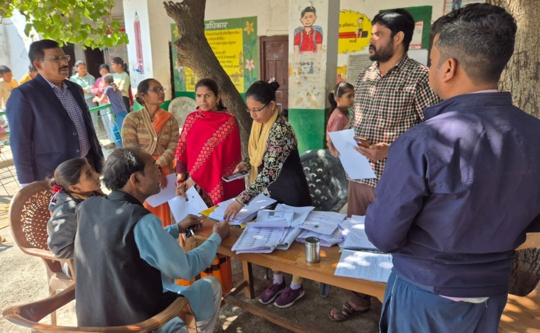 मतदेय स्थलों व नोटिस सुनवाई केंद्रों का निरीक्षण, समयबद्ध निस्तारण के सख्त निर्देश*
