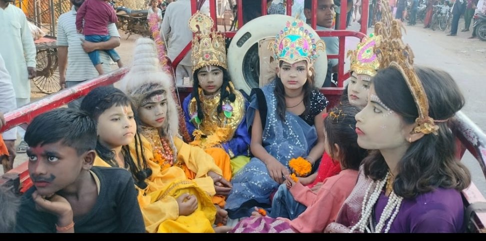 कस्बे में युवाओं ने हर्षोंउल्लास के साथ धूमधाम से निकाली शिव बारात–