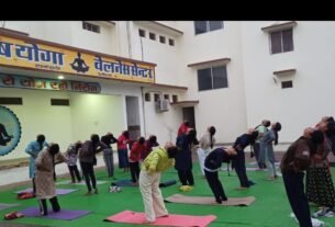 जिले को निरोग बनाने की दिशा में प्रत्येक बुधवार को सभी आरोग्य मंदिरों में योगा क्लास एवं नि:शुल्क स्वास्थ्य परीक्षण