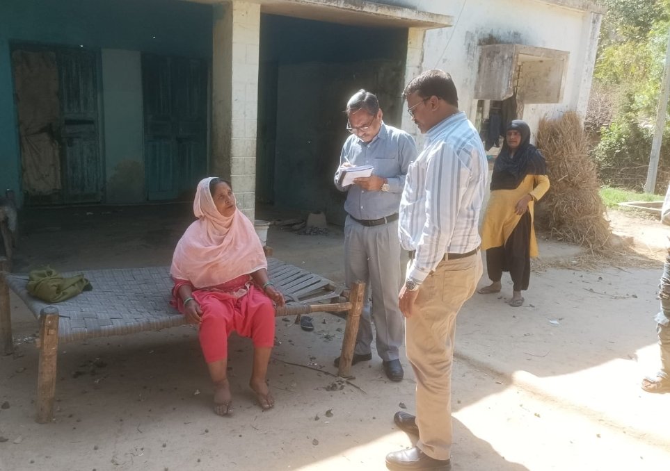 जिला प्रतिरक्षण अधिकारी ने निरीक्षण कर जांची स्वास्थ्य ब्यवस्थायें–