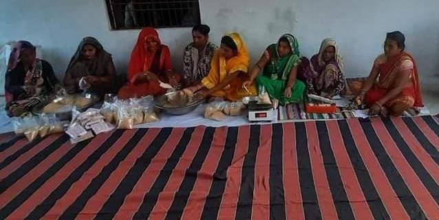 बांदा की शिल्पा ने बदली आधी आबादी की किस्मत, अपने हुनर व लगन से लिखी समृद्धि की नई दास्तां*