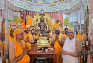 : दर्शन करने जैन मंदिर पहुंचीं AIIMS डायरेक्टर डॉ. अमिता जैन, हुआ भव्य स्वागत।