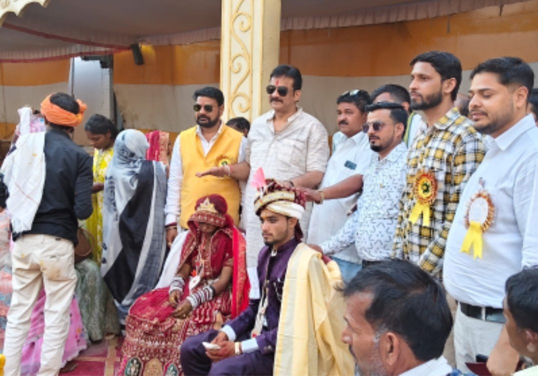 नेशनल पत्रकार एसोसिएशन के तत्वावधान में सात कन्याओं का निःशुल्क विवाह महायज्ञ सम्पन्न, डॉ. संदीप सरावगी रहे उपस्थित 