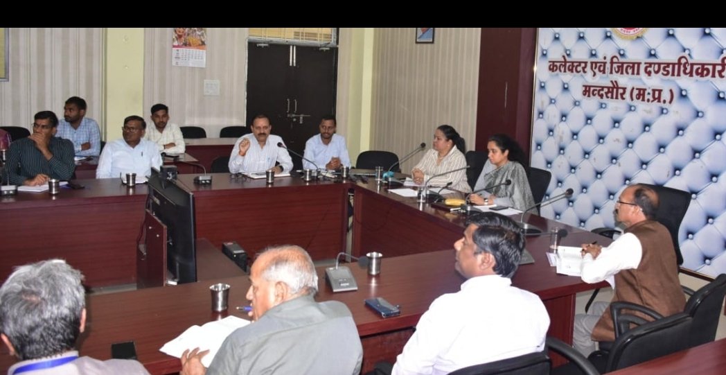 सड़क दुर्घटना पीड़ितों को तुरंत मिलेगा निःशुल्क उपचार : –कलेक्टर श्रीमती अदिती गर्ग