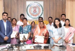 कलेक्टर ने टीबी मुक्त ग्राम पंचायतों को किया सम्मानित