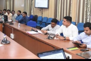 कलेक्टर ने जिला न्यायालय से लेकर नायब तहसीलदार न्यायालय तक के रीडर्स की ली बैठक*