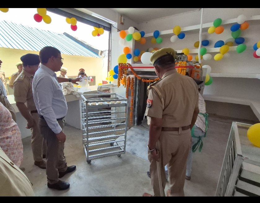 अब बंदियों को मिलेगा ताजा ब्रेड-बिस्किट, कारागार से पुलिस लाइन तक होगी आपूर्ति*