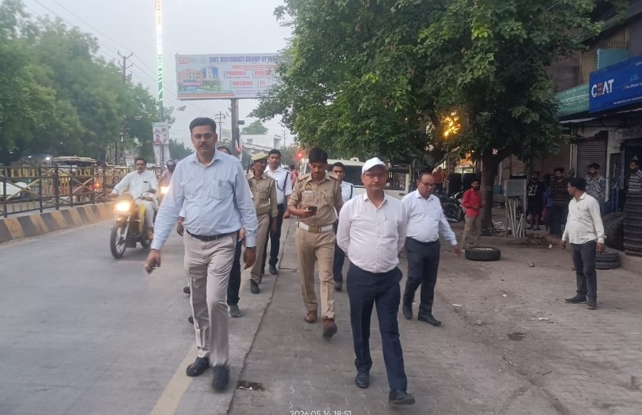 जाम की समस्या से राहत दिलाने के उद्देश्य से नगर मजिस्ट्रेट सुनील कुमार के नेतृत्व में चला अतिक्रमण हटाओ अभियान