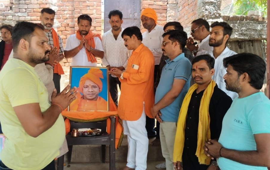 मुख्यमंत्री योगी आदित्यनाथ का जन्मोत्सव धूमधाम से मनाया, गौसेवा व रुद्राभिषेक कर की दीर्घायु की कामना*