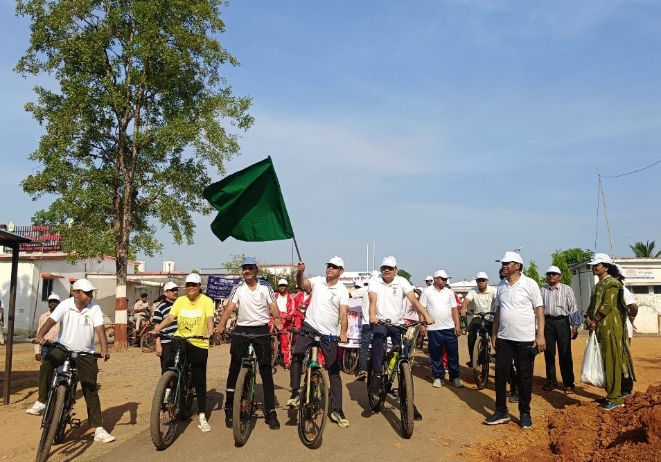 विश्व साइकिल दिवस पर मोहला में साइकिल रैली का आयोजन, स्वस्थ जीवनशैली का दिया गया संदेश*