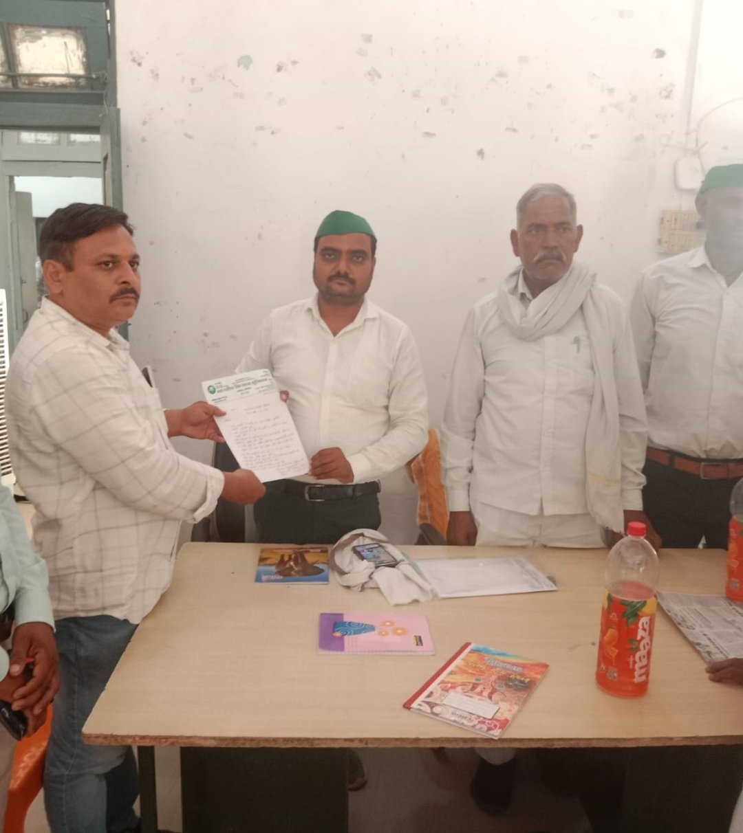 नदीगांव ब्लॉक कार्यालय में किसान यूनियन की हुई मासिक बैठक