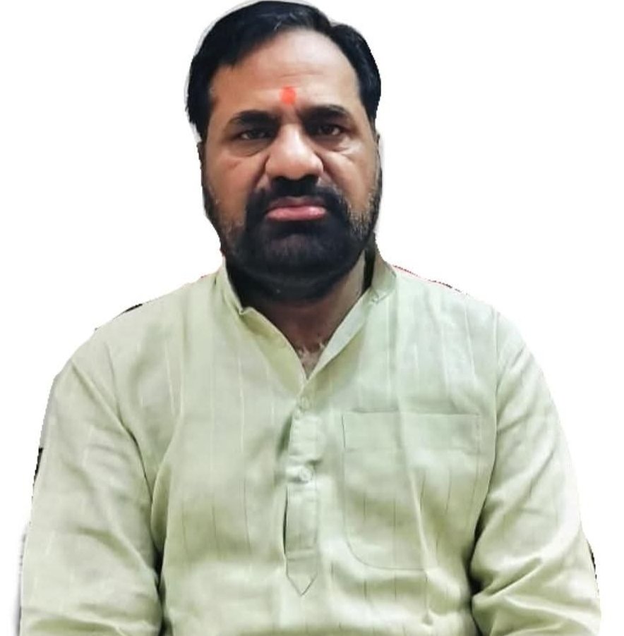हेडिंग जिस दिन वोटर जाति धर्म और प्रचार के शोर से ऊपर उठकर कर अपने असली मुद्दों पर वोट देगा उस दिन सत्ता के सिंहासन हिल जाएंगे  :- सूरज प्रसाद चौबे