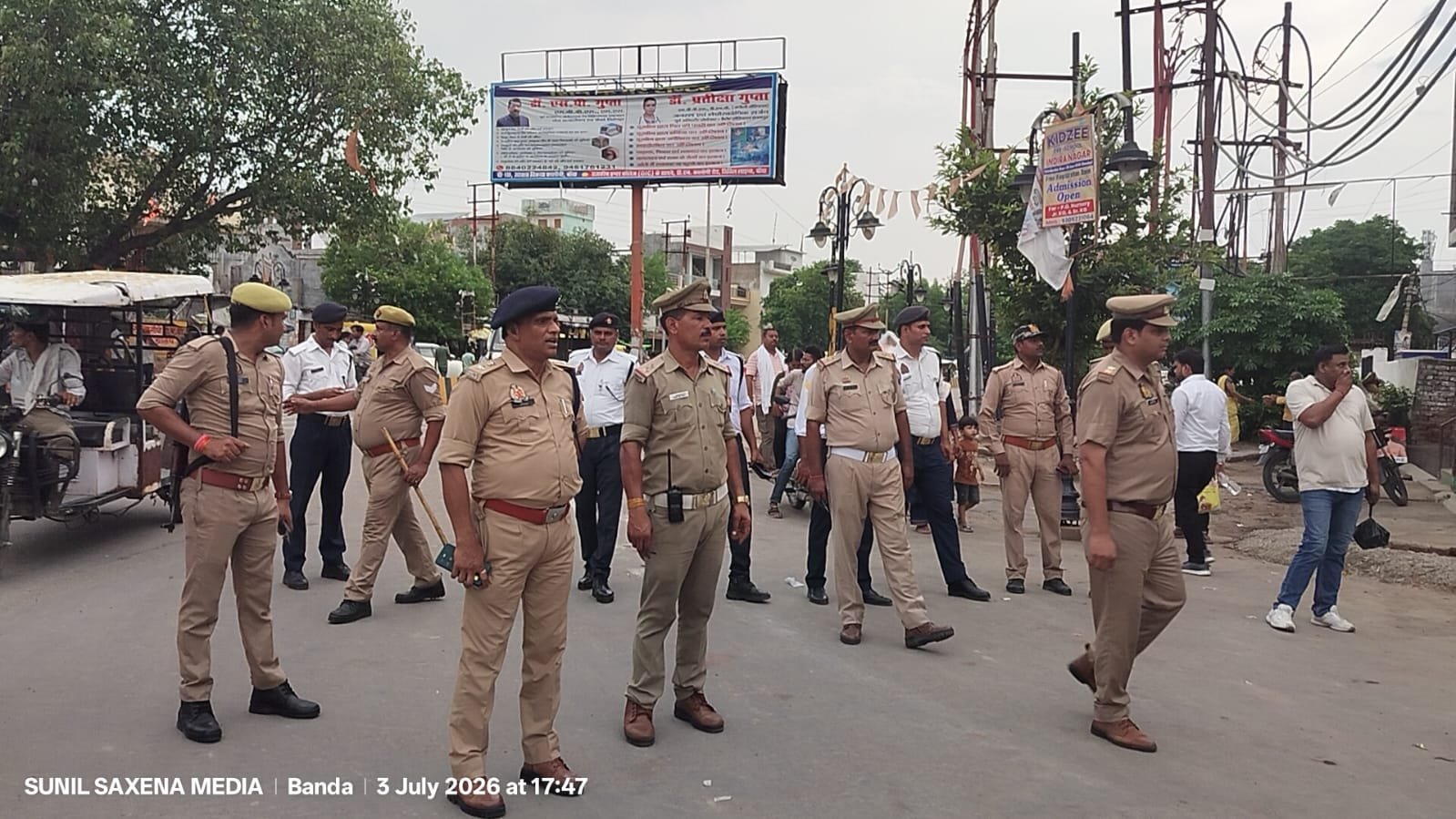 *टीईटी परीक्षा को लेकर पुलिस अलर्ट, एएसपी शिवराज ने शहर में किया पैदल गश्त*