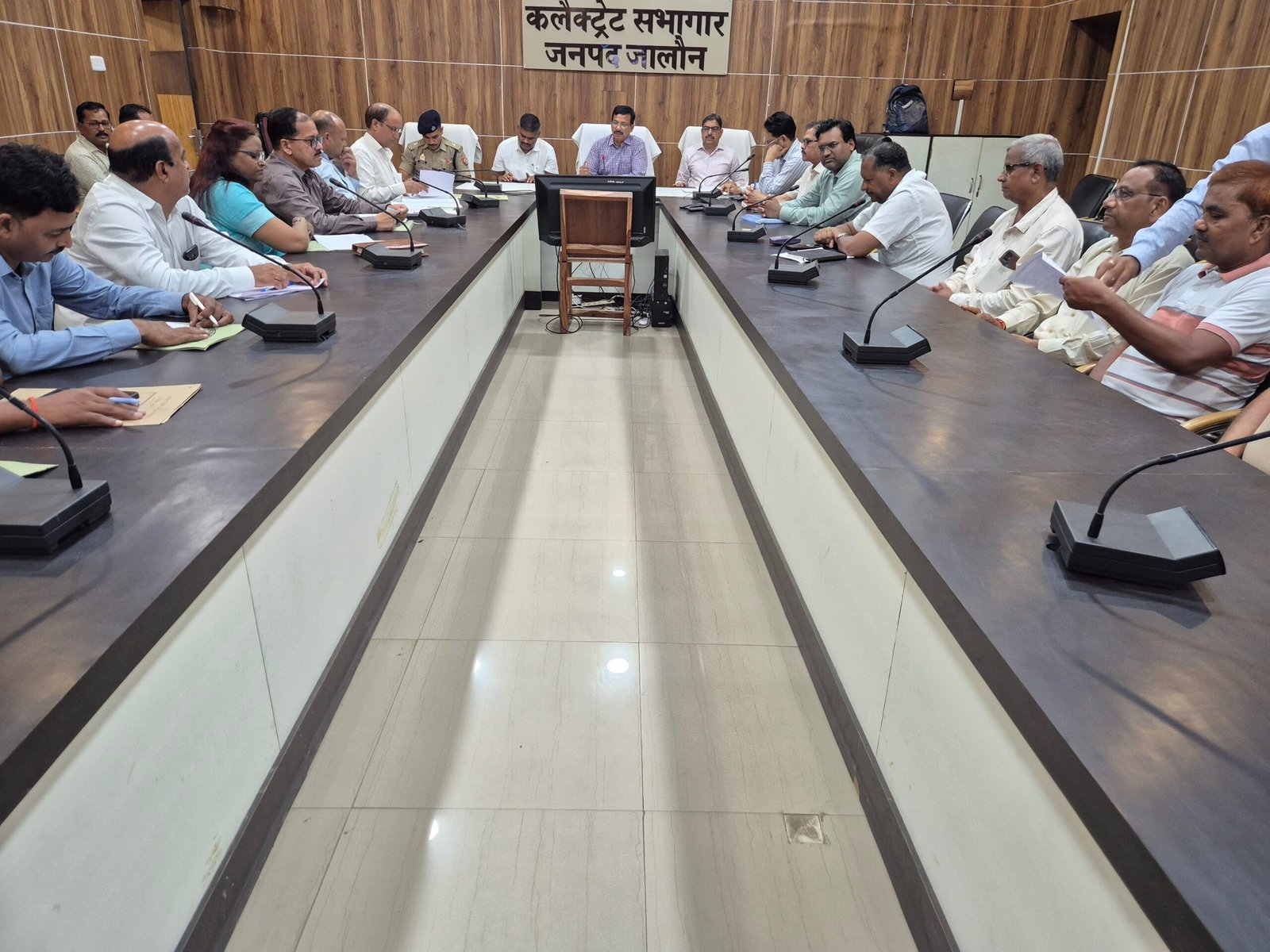 खाली गौशालाओं में होगा व्यापक वृक्षारोपण, ग्राम सभाओं के माध्यम से हरित पंचायत का संकल्प दिलाया जाएगा – जिलाधिकारी*