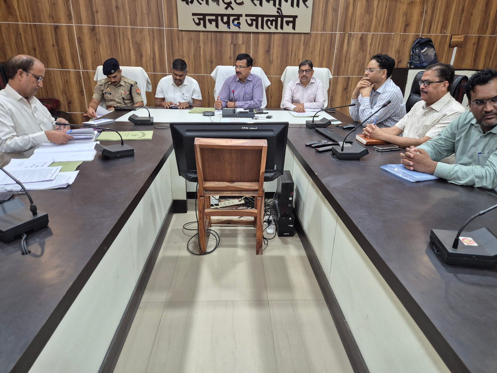 जिलाधिकारी ने खाद्य एवं औषधि विभाग को दिए कड़े निर्देश, रंगयुक्त सब्जियों, दूध, मसालों और खाद्य तेल की नियमित सैंपलिंग के आदेश*