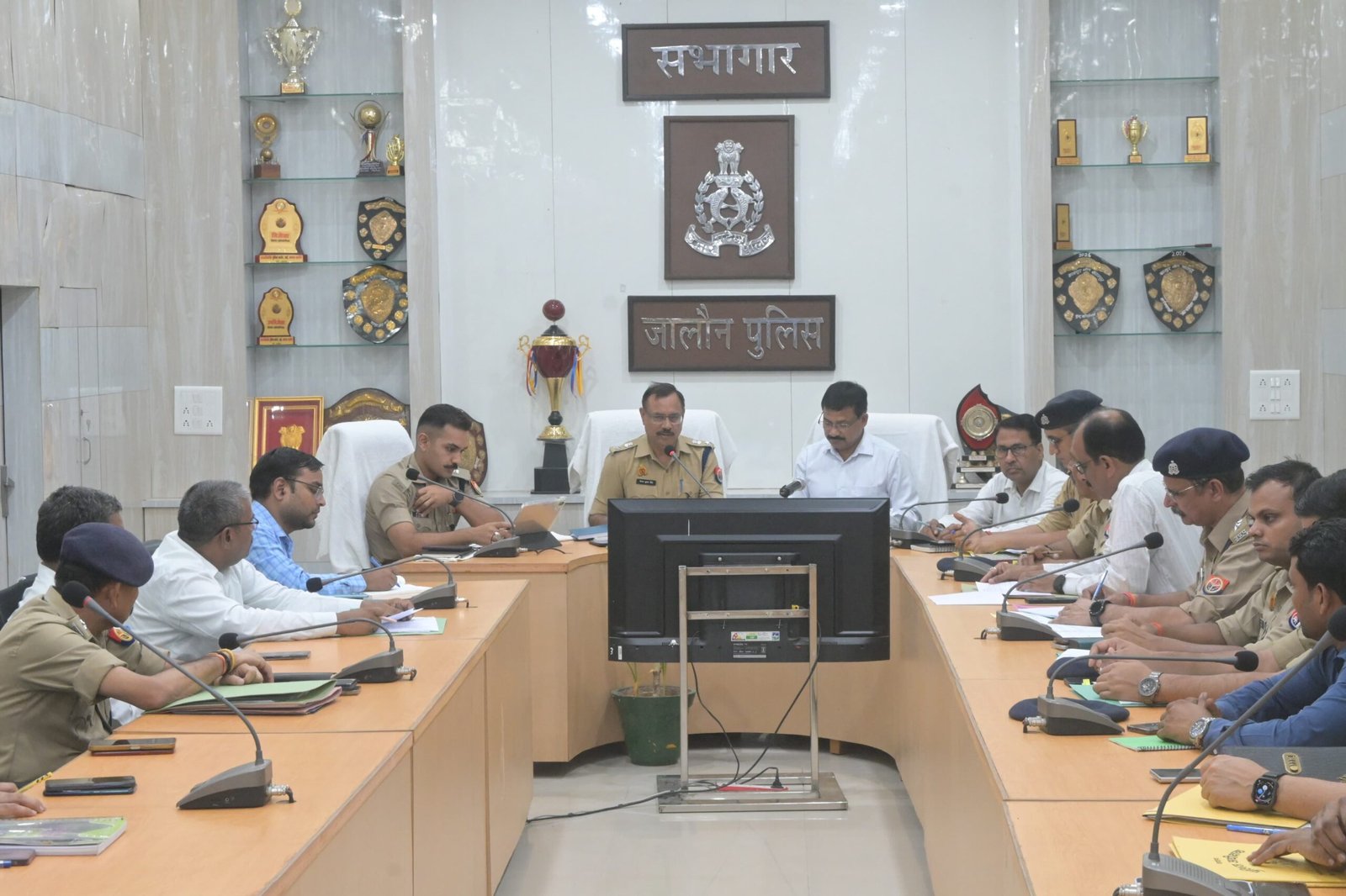 कानून व्यवस्था को और अधिक सुदृढ़ बनाने के निर्देश, अपराधियों पर प्रभावी कार्रवाई और मजबूत अभियोजन पर जोर