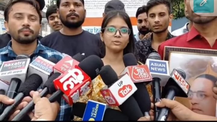 उरई में विद्यार्थियों का शांतिपूर्ण धरना, सोनम वांगचुक के समर्थन में उठाई आवाज, शिक्षा मंत्री के इस्तीफे की मांग