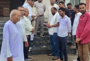 ब्लॉक कांग्रेस कमेटी ने ज्ञापन नायब तहसीलदार को सौंपा महामहिम राष्टपति के नाम का दिया