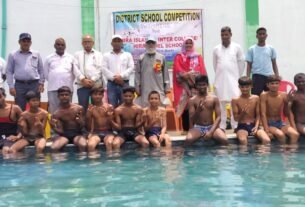 *हिरा मॉडल स्कूल में जनपदीय तैराकी प्रतियोगिता संपन्न, खिलाड़ियों ने दिखाया दमखम*