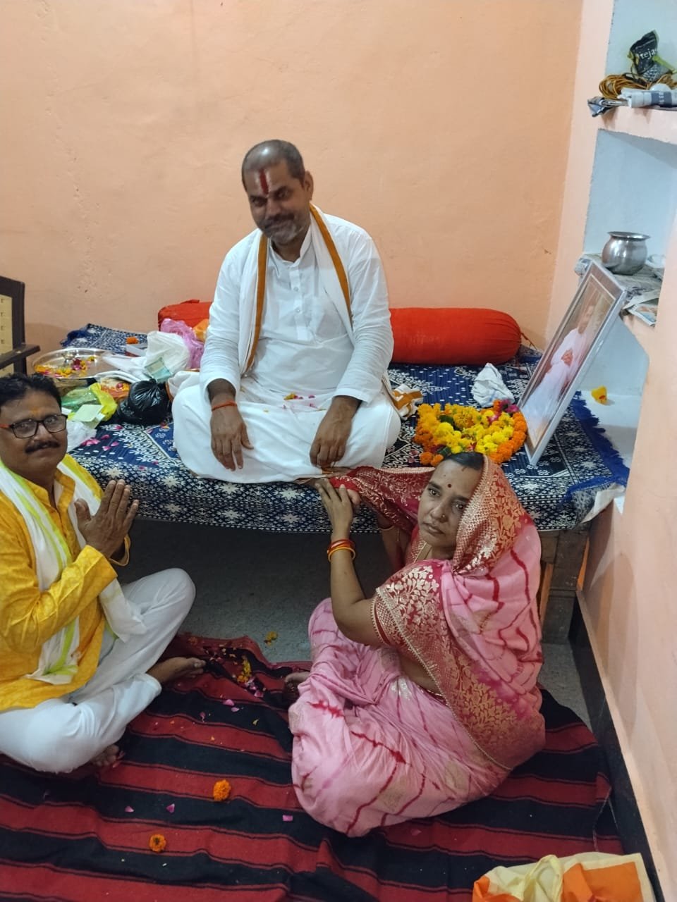 चकाडोरी आश्रम में गुरु भक्ति की बही गंगा, सैकड़ों श्रद्धालुओं ने किया पूजन