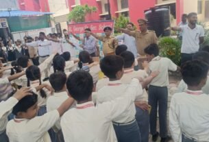 सड़क सुरक्षा जागरूकता अभियान: सेंट जॉर्ज स्कूल में एएसपी शिवराज ने विद्यार्थियों को दिए सुरक्षित भविष्य के मंत्र*