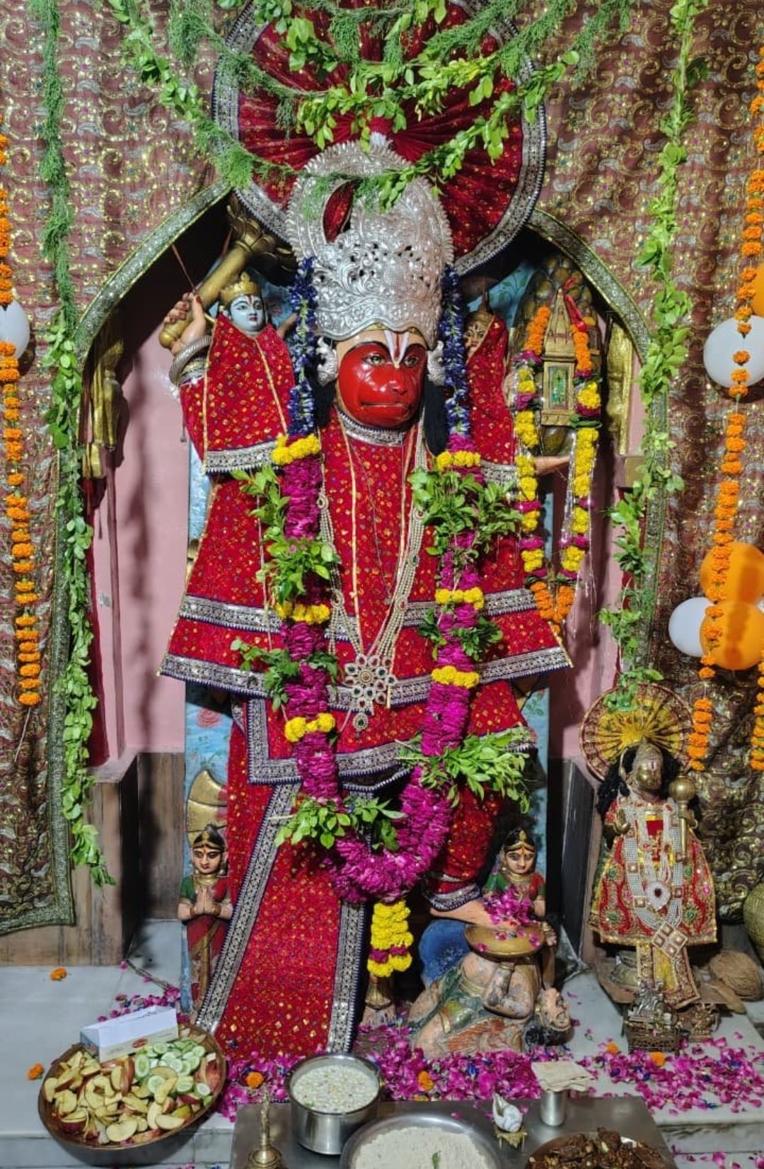 सिद्धपीठ ठड़ेश्वरी हनुमान मन्दिर उरई में गुरु पूर्णिमा महोत्सव का भव्य आयोजन 29 जुलाई को होगा : महन्त सिद्धरामदास महामण्डलेश्वर*