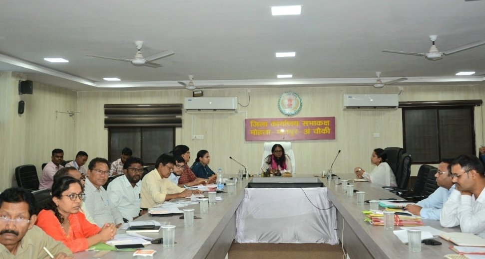 नक्सल पुनर्वास नीति के प्रभावी क्रियान्वयन के साथ पात्र हितग्राहियों को मिले योजनाओं का लाभ – कलेक्टर श्रीमती तुलिका प्रजापति*